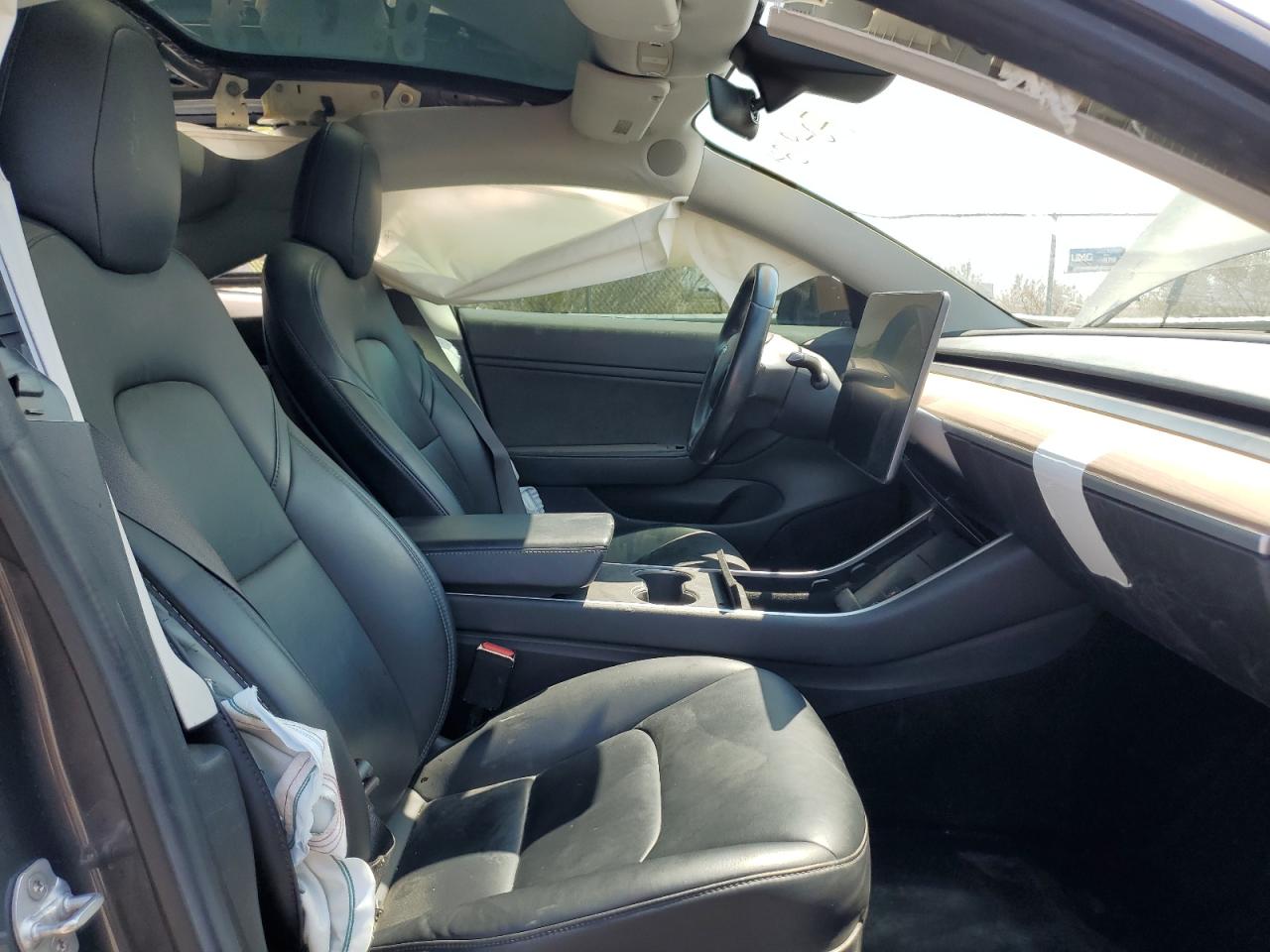 5YJ3E1EA1JF045375 2018 Tesla Model 3