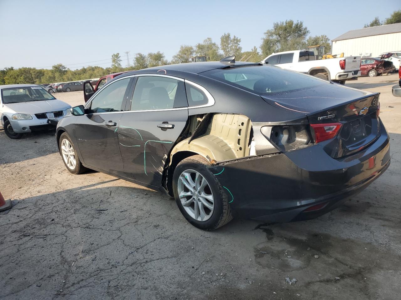 1G1ZD5ST0JF105502 2018 CHEVROLET MALIBU - Image 2