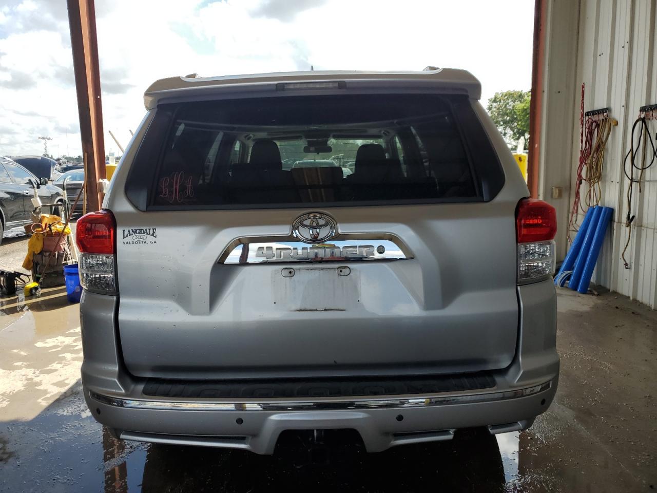 2010 Toyota 4Runner Sr5 VIN: JTEZU5JRXA5000383 Lot: 73747864