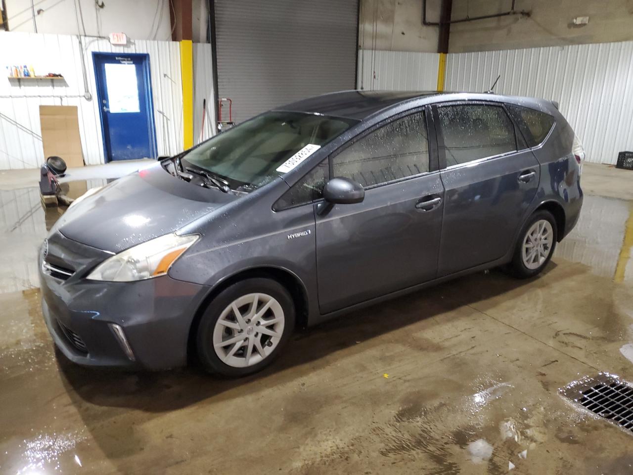 VIN JTDZN3EU1D3246002 2013 TOYOTA PRIUS no.1