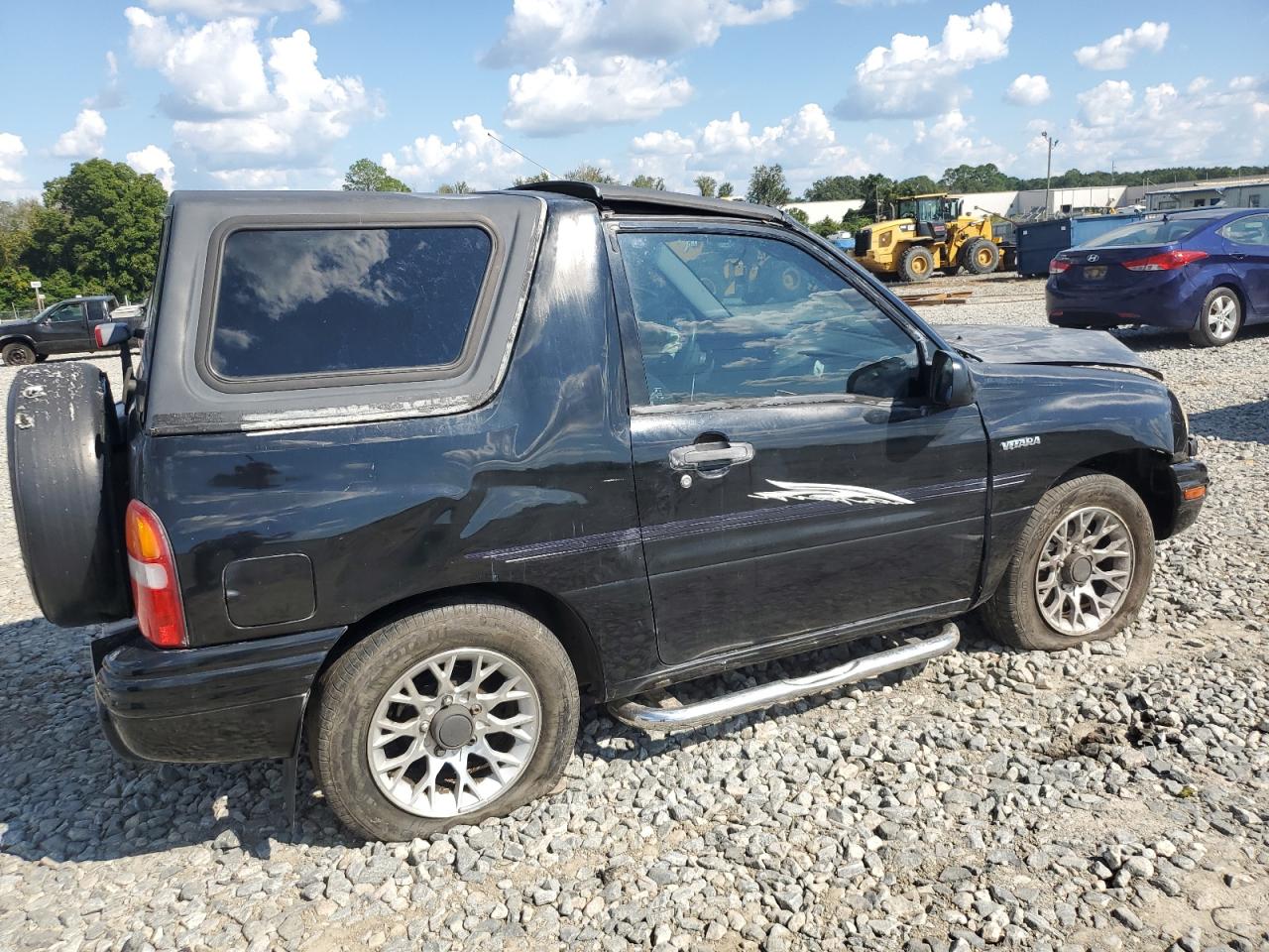 2000 Suzuki Vitara - Image 3
