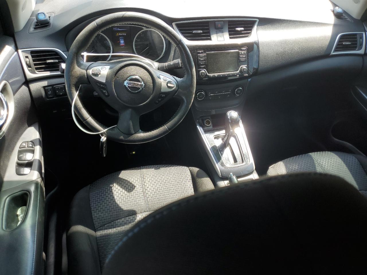 2017 Nissan Sentra - Image 8