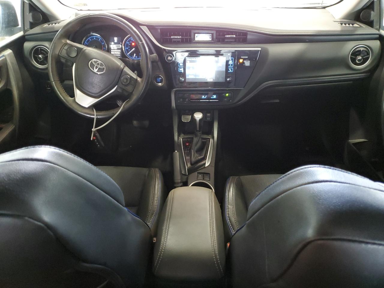 5YFBURHE8HP652500 2017 Toyota Corolla L