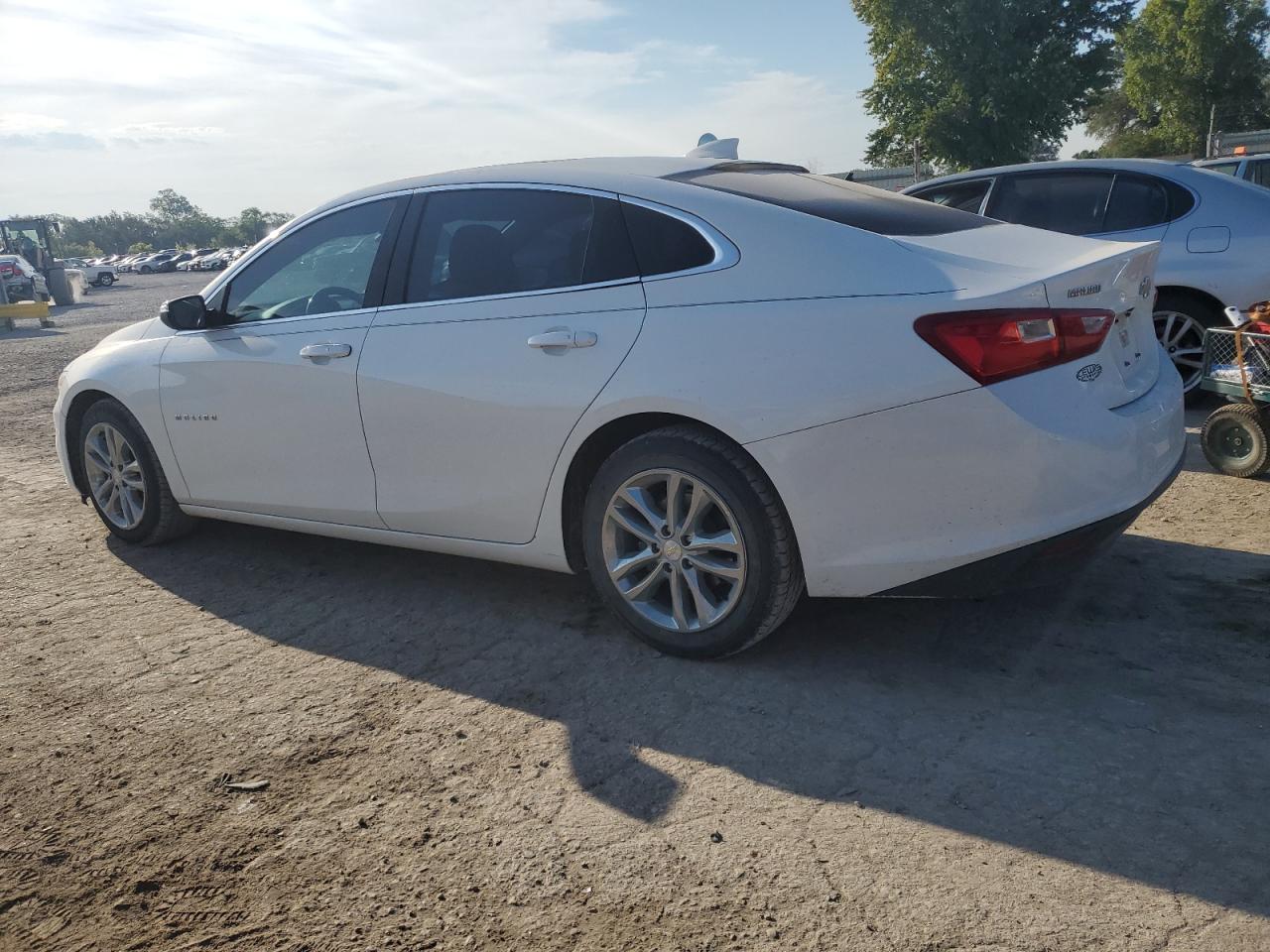 1G1ZD5ST8JF130759 2018 CHEVROLET MALIBU - Image 2