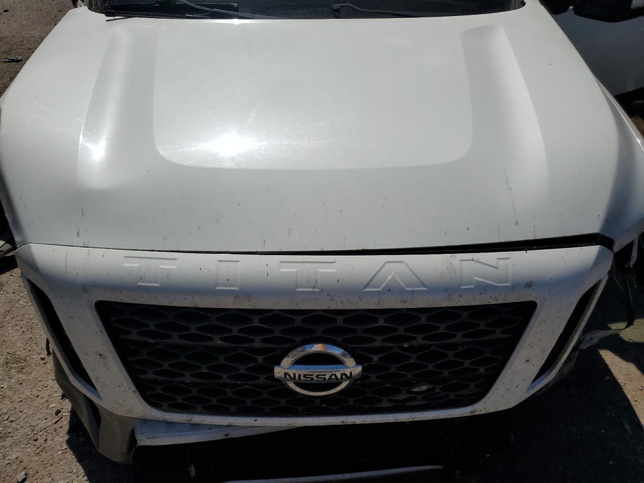 1N6AA1E56JN529207 2018 Nissan Titan Sv