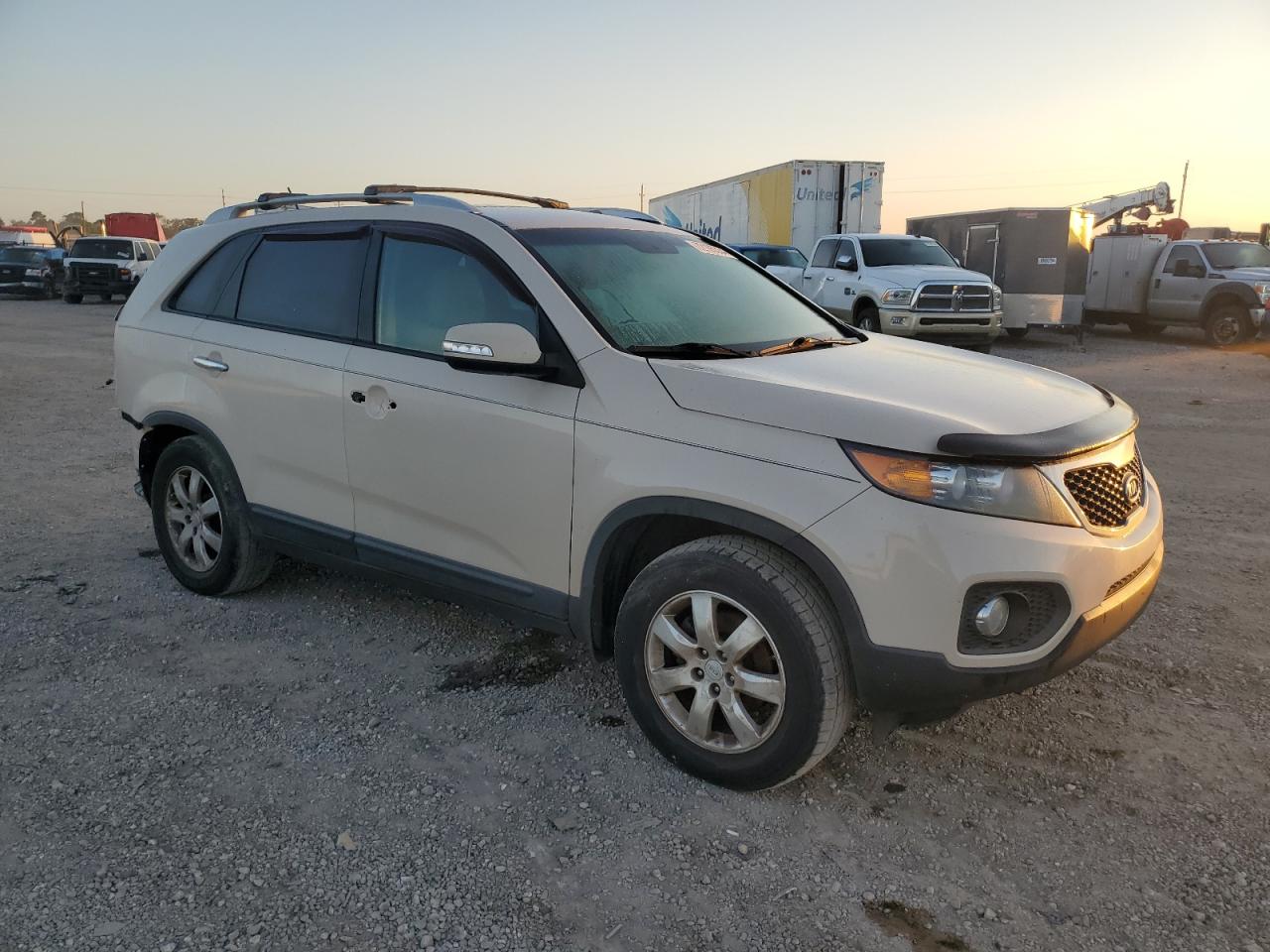 5XYKT3A67CG205978 2012 Kia Sorento Base