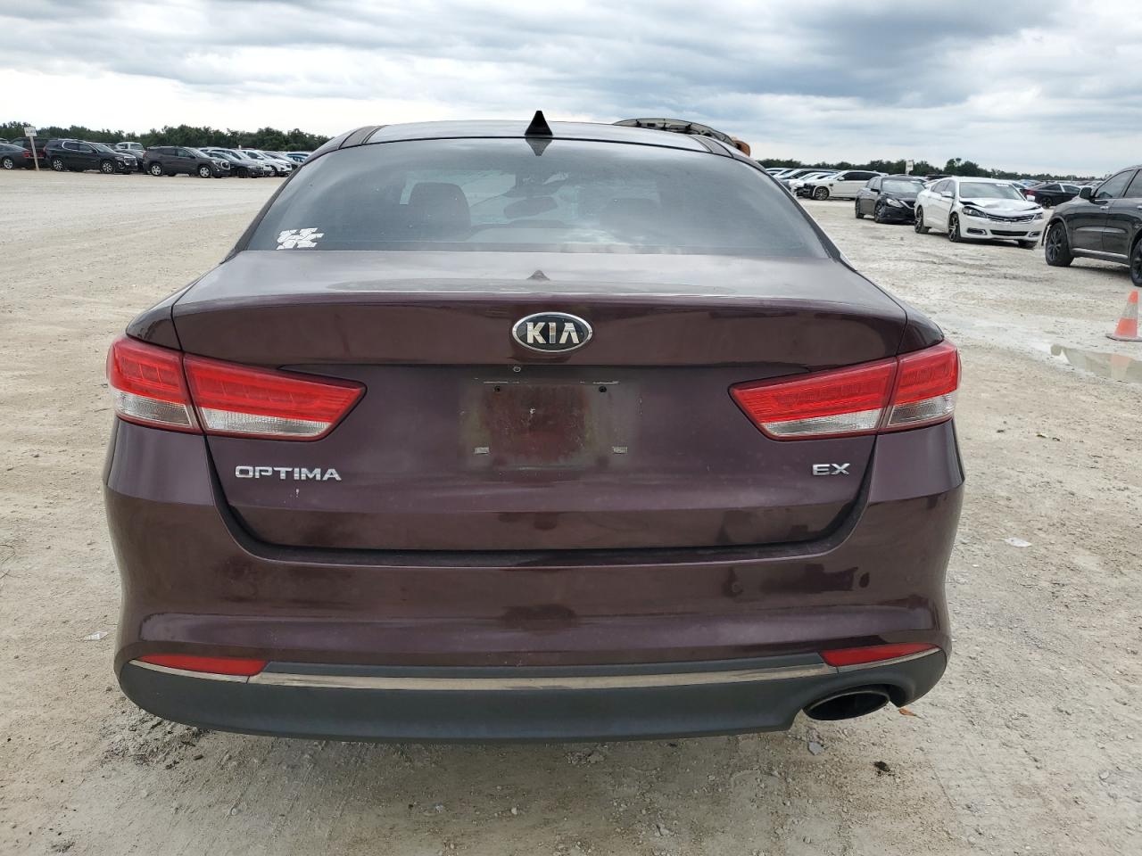 5XXGU4L37JG185583 2018 Kia Optima Ex