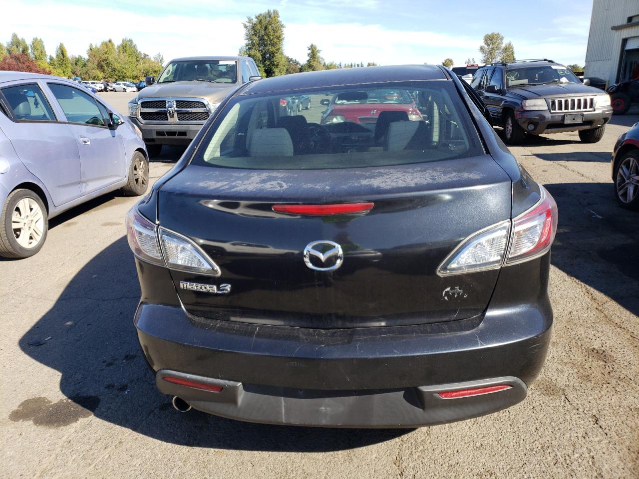 JM1BL1VF0B1474112 2011 Mazda 3 I