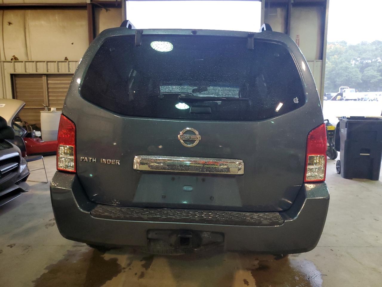 2005 Nissan Pathfinder Le VIN: 5N1AR18U05C703977 Lot: 73003684