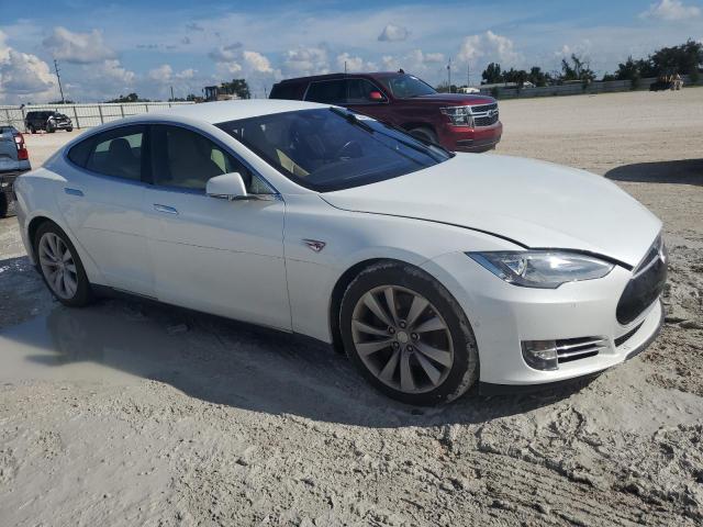  TESLA MODEL S 2016 Белый