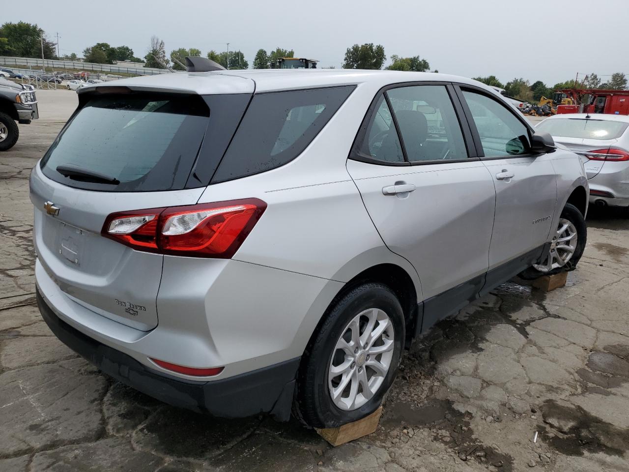 2020 Chevrolet Equinox Ls VIN: 3GNAXHEVXLS722812 Lot: 71215694