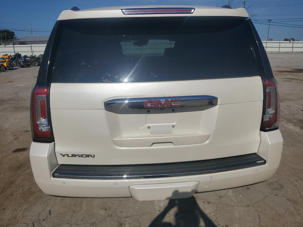 1GKS2CKJ9FR594736 2015 GMC Yukon Denali