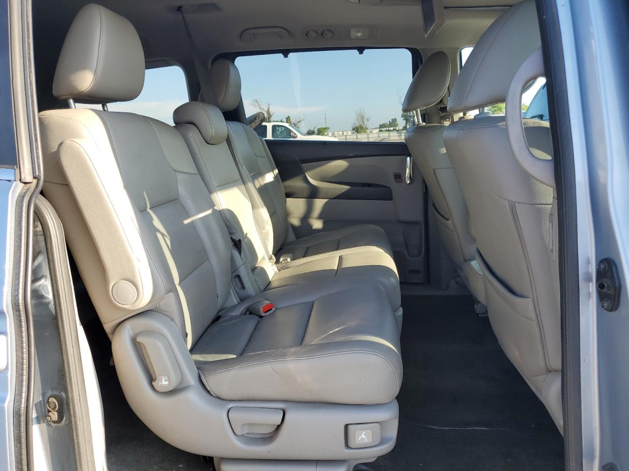 2014 Honda Odyssey - Image 11