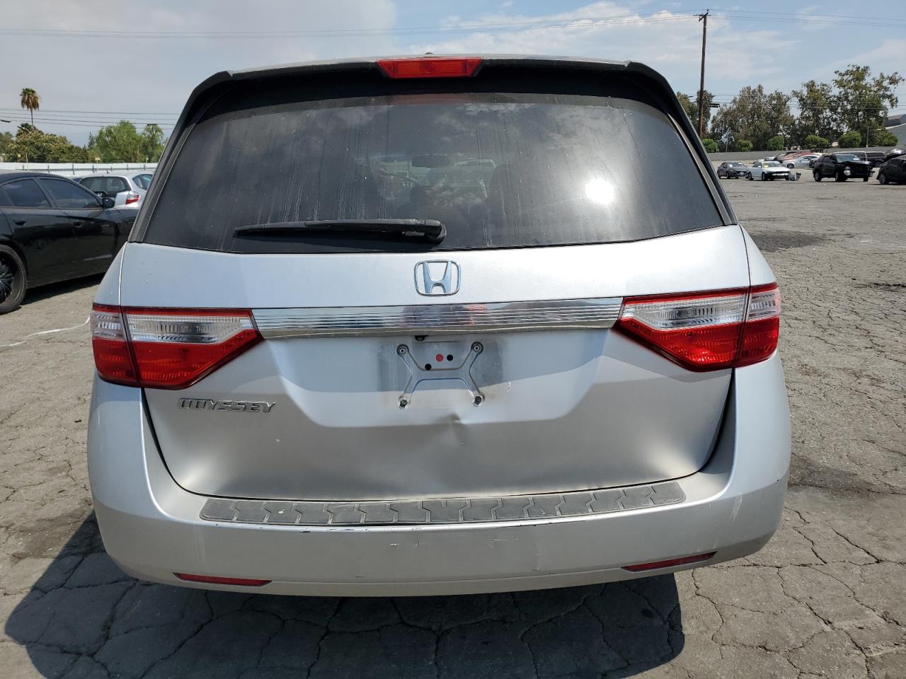 5FNRL5H67CB027304 2012 Honda Odyssey Exl