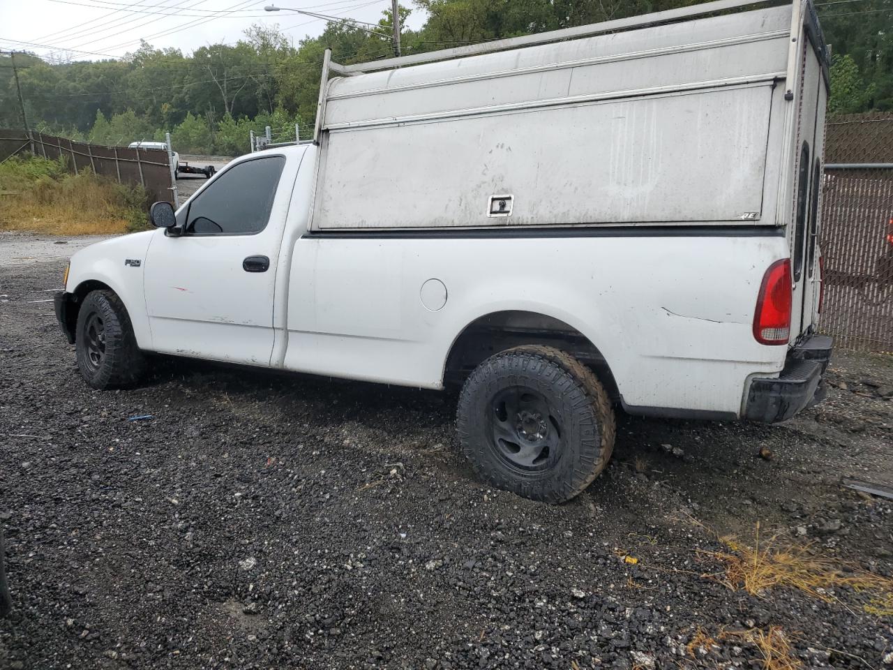 1998 Ford F-150 - Image 2