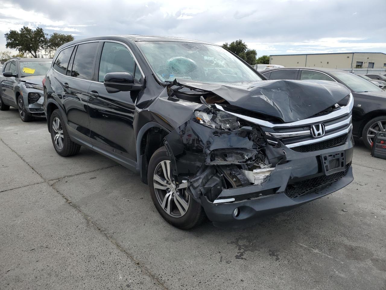 5FNYF6H55JB027833 2018 Honda Pilot Exl