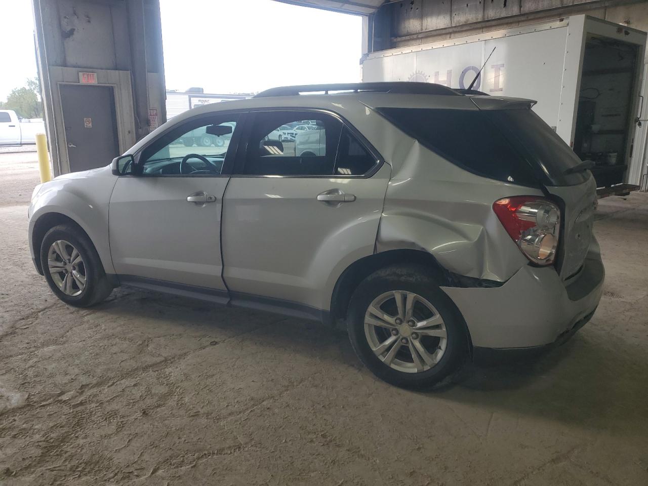 2010 Chevrolet Equinox - Image 2