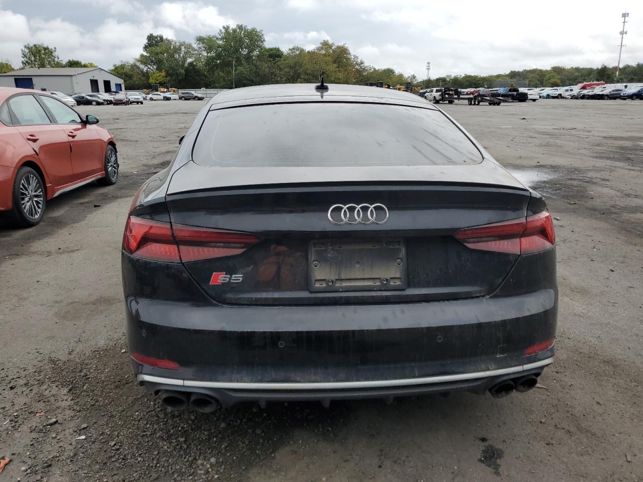 WAUC4CF58JA021581 2018 Audi S5 Prestige