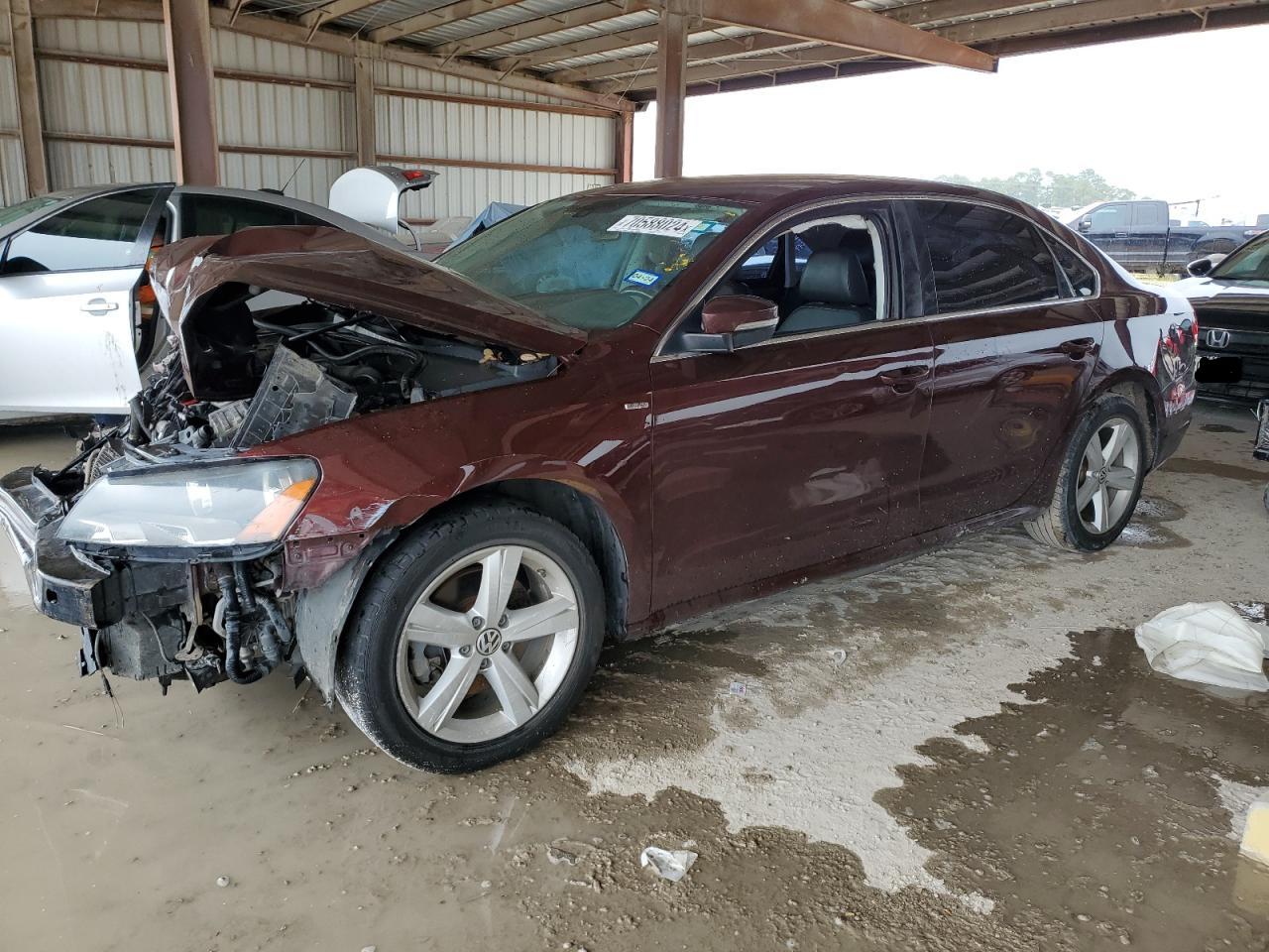 2014 Volkswagen Passat - Image 1