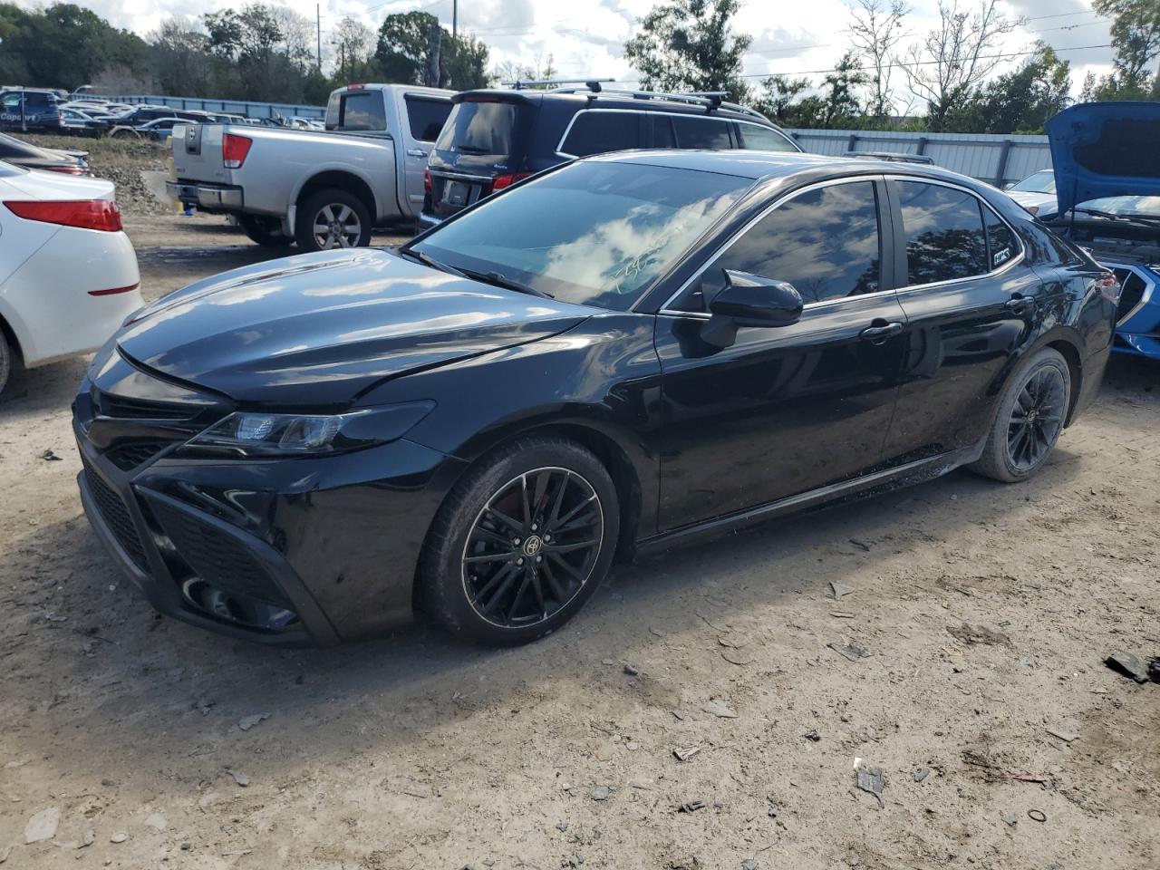 4T1G11AK4MU552449 2021 TOYOTA CAMRY - Image 1