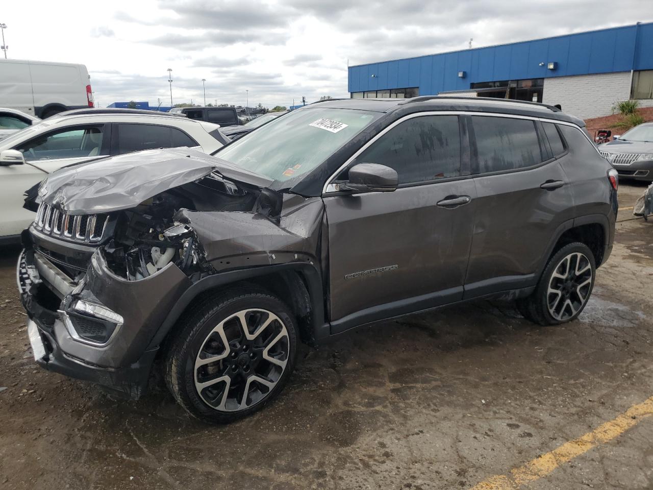 3C4NJDCB2HT672860 2017 JEEP COMPASS - Image 1