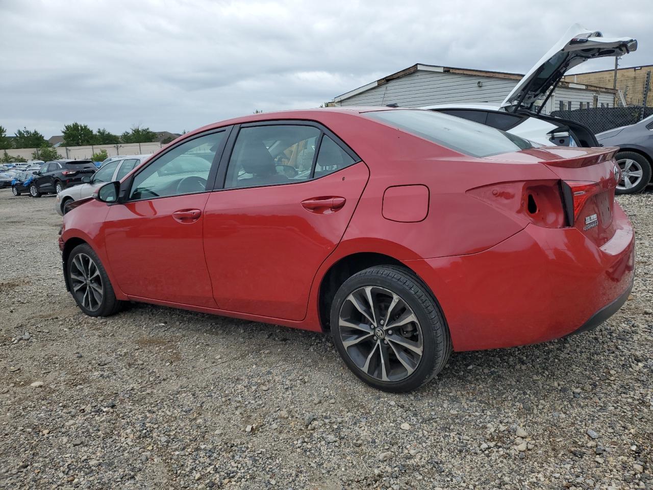 2T1BURHE5HC855375 2017 TOYOTA COROLLA - Image 2