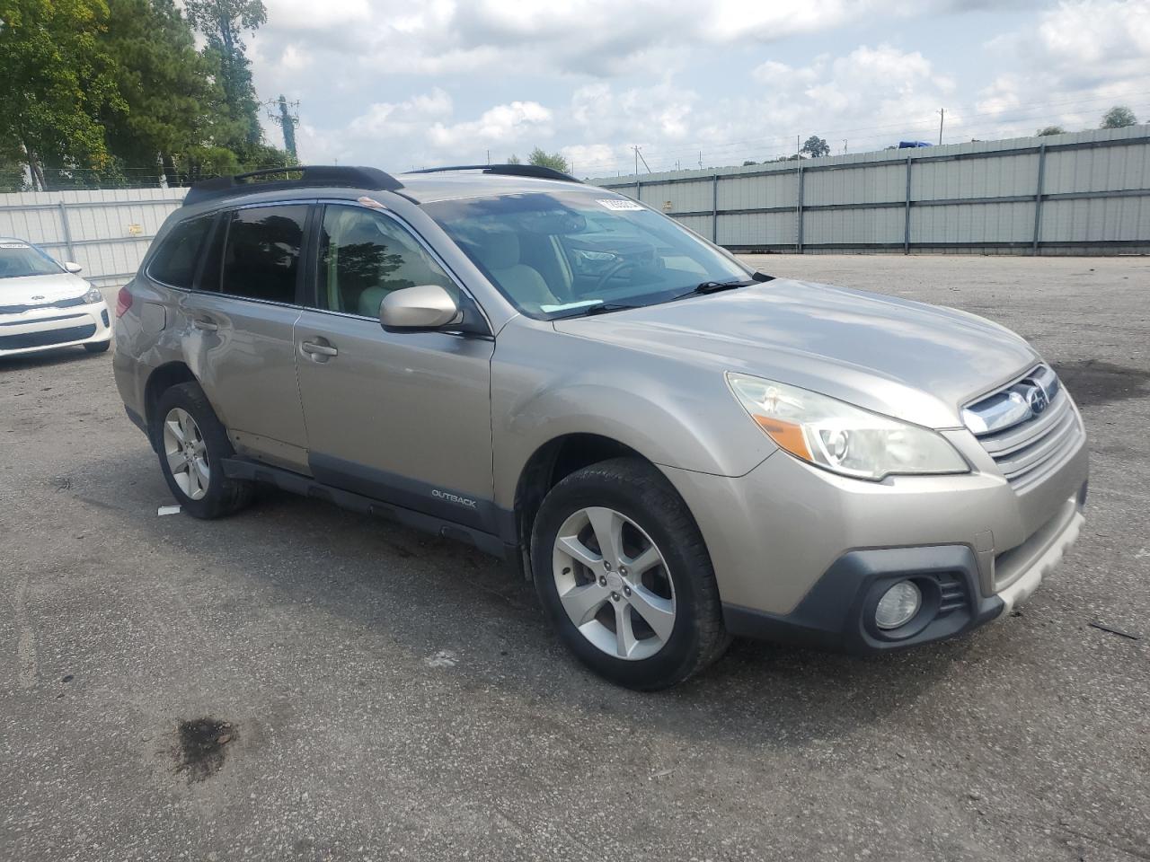 2014 Subaru Outback - Image 4