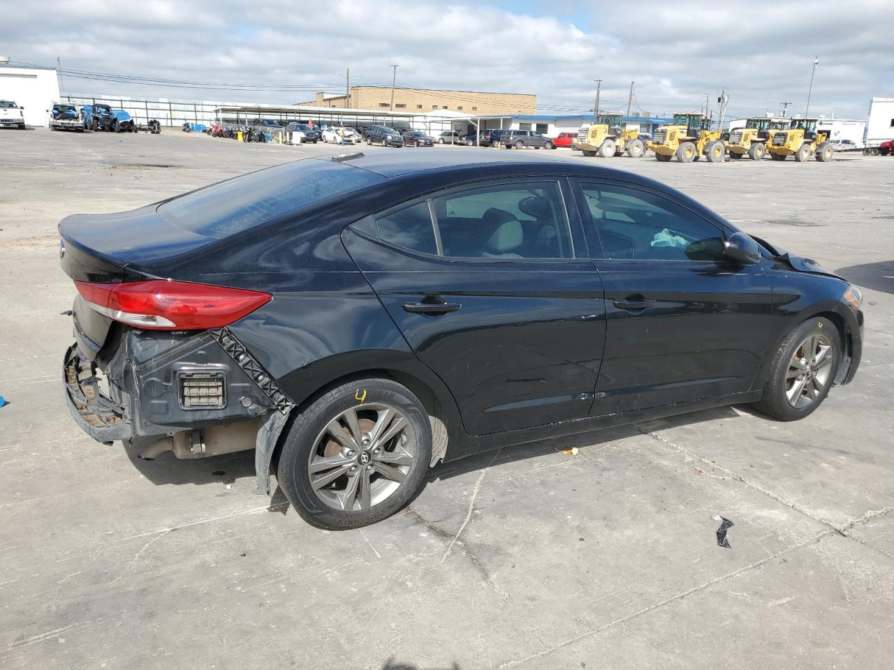 2017 Hyundai Elantra - Image 3