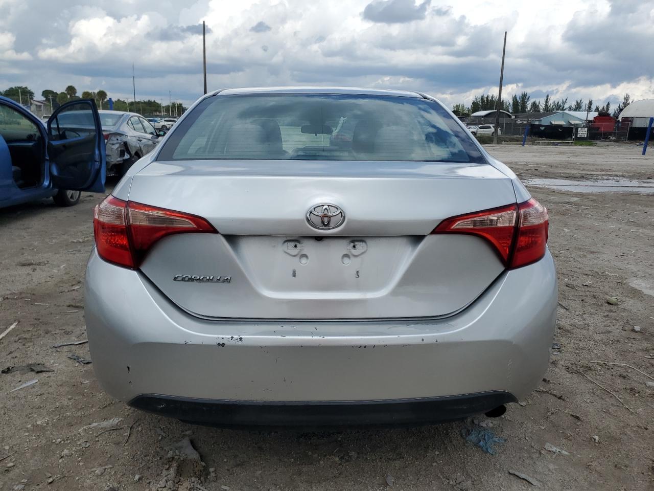 2017 Toyota Corolla L VIN: 5YFBURHE1HP605969 Lot: 72229464