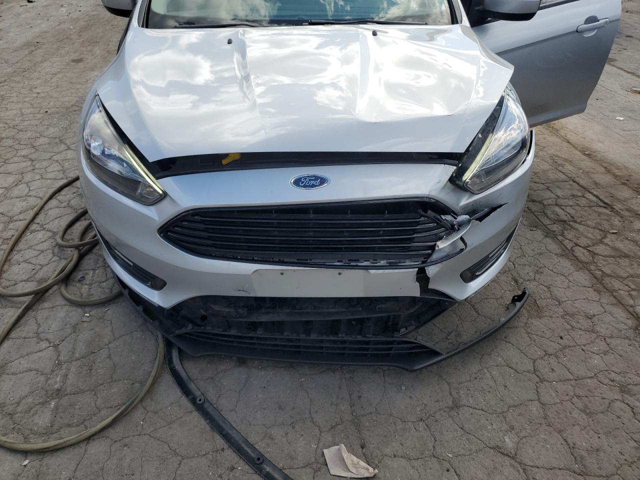 1FADP3FEXJL249011 2018 Ford Focus Se