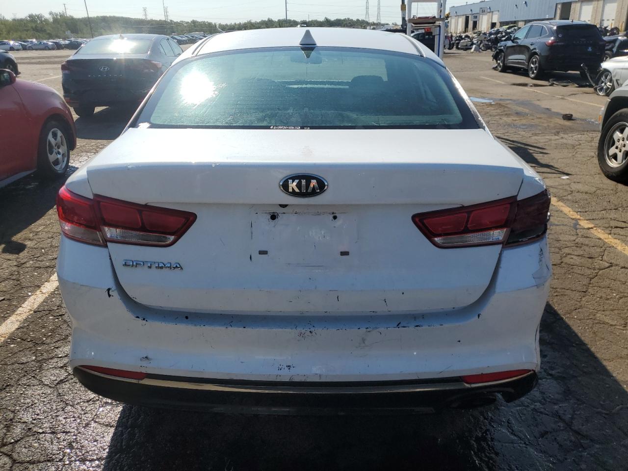 2017 Kia Optima - Image 6