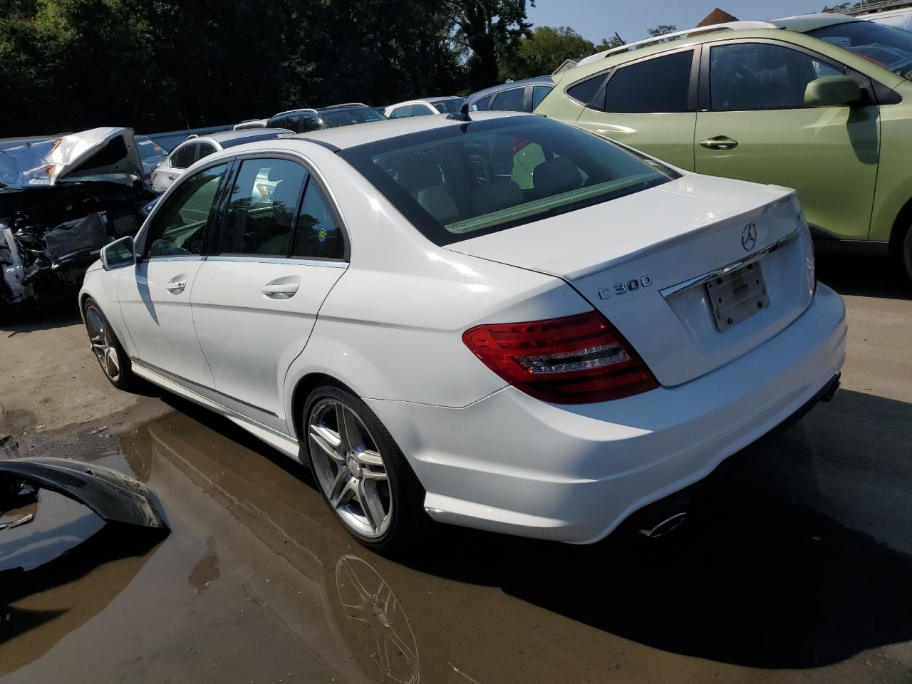 VIN WDDGF8AB7DR252993 2013 MERCEDES-BENZ C-CLASS no.2