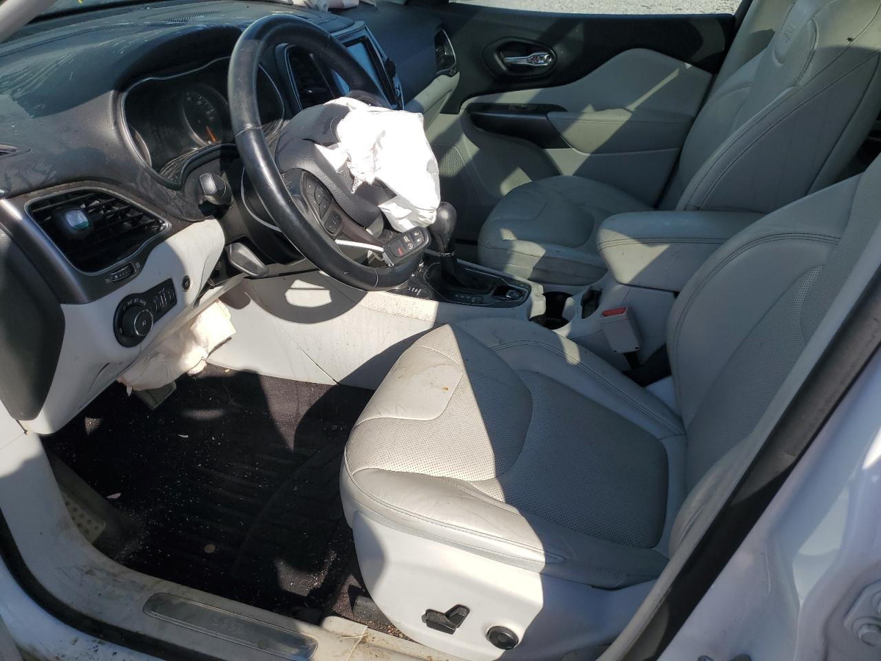 2019 Jeep Grand Cherokee - Image 7