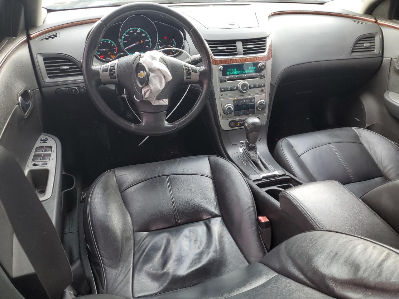 2011 Chevrolet Malibu - Image 8