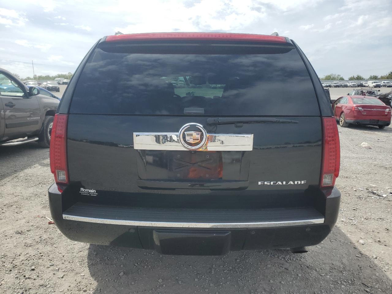 2007 Cadillac Escalade Luxury VIN: 1GYEC63837R39305 Lot: 69929354