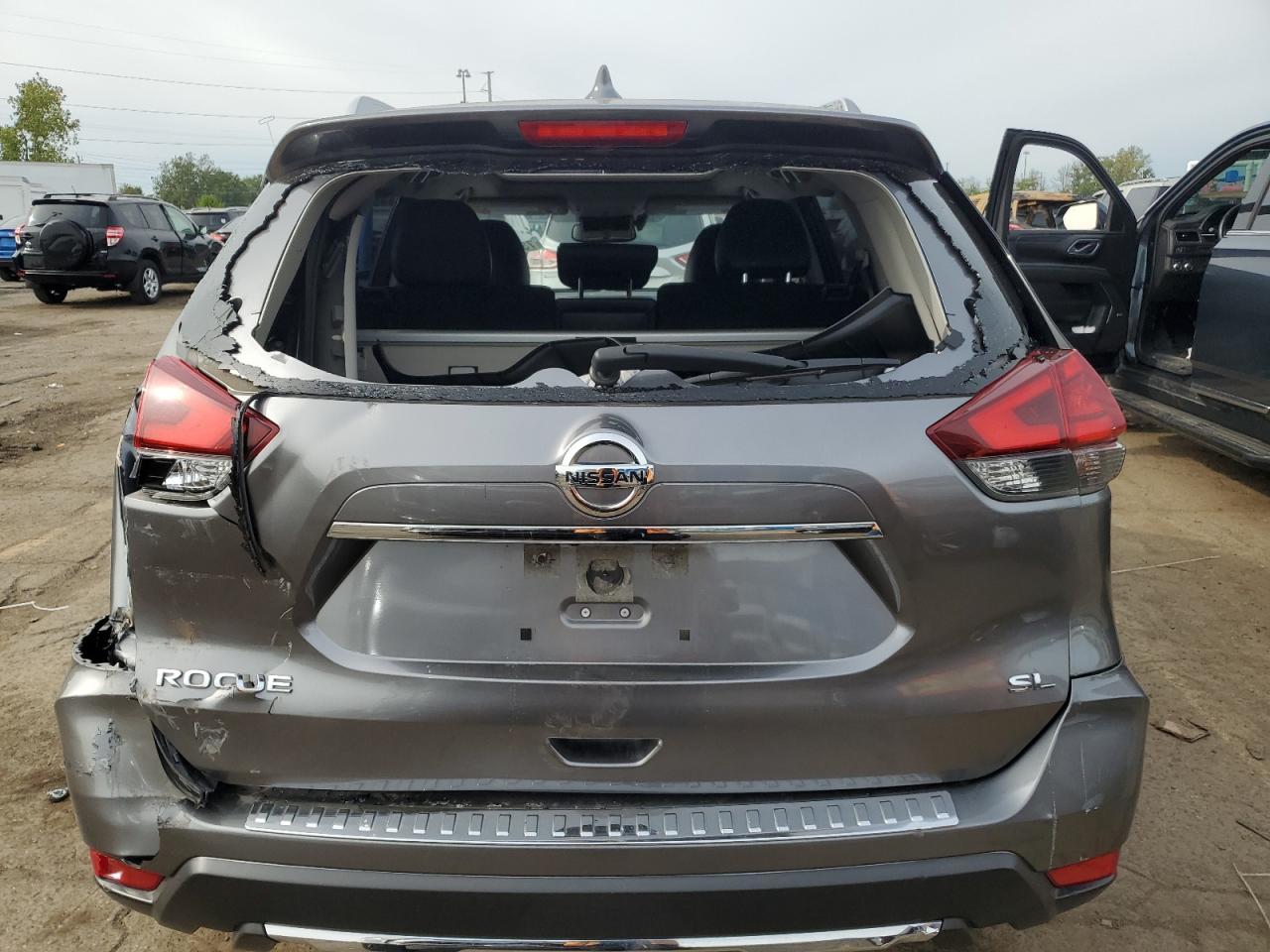 2017 Nissan Rogue S VIN: JN8AT2MTXHW399430 Lot: 73382054