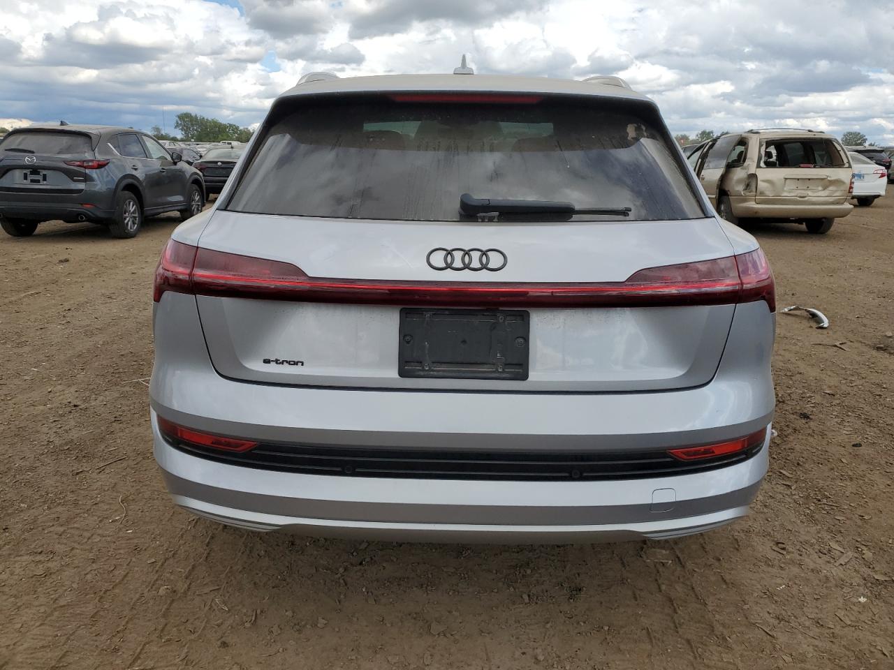 WA1VAAGEXKB024303 2019 Audi E-Tron Prestige