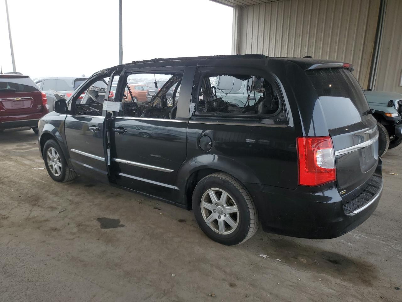 2011 Chrysler Town & Country - Image 2
