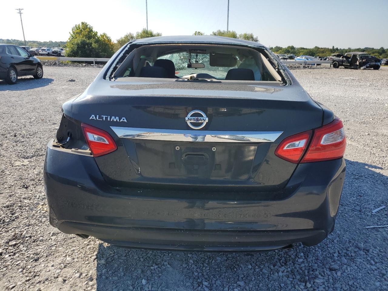2016 Nissan Altima - Image 6