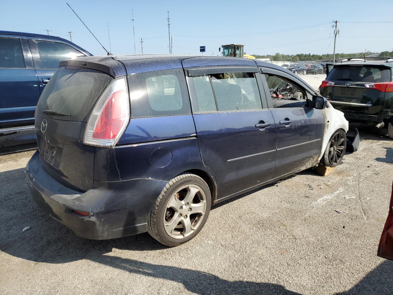 2009 Mazda 5 - Image 3