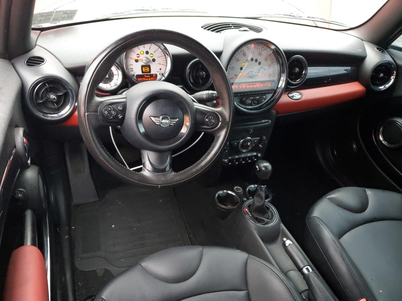 2011 MINI Cooper - Image 8