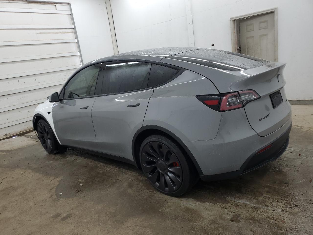 5YJYGDEE1LF034240 2020 TESLA MODEL Y - Image 2