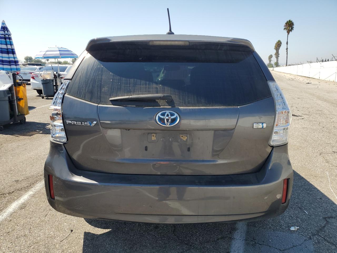 JTDZN3EU7EJ010984 2014 Toyota Prius V