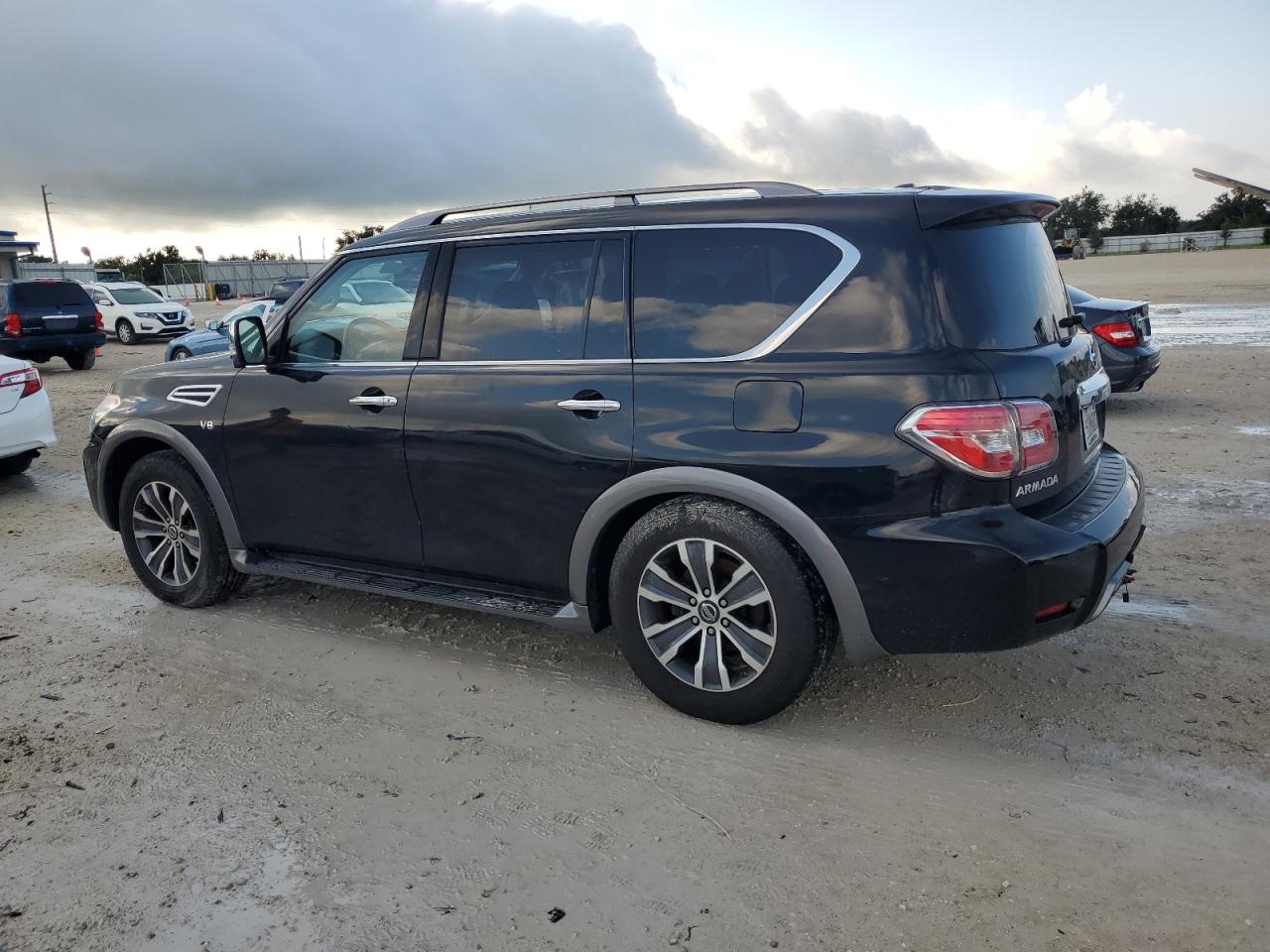 JN8AY2NC6K9588193 2019 NISSAN ARMADA - Image 2