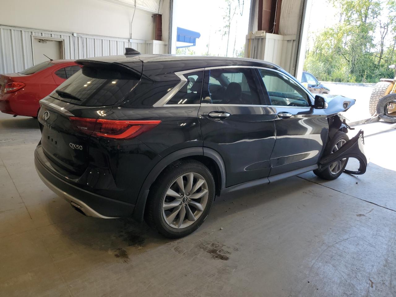 2019 Infiniti QX50 - Image 3
