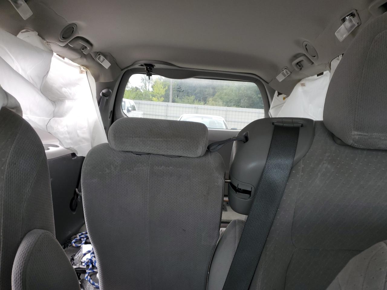 5TDKZ3DC7HS877923 2017 Toyota Sienna Le