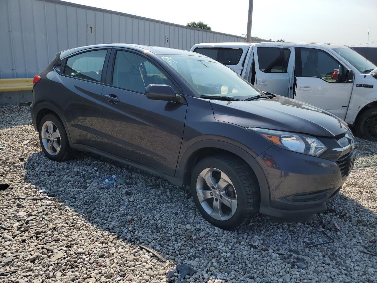 3CZRU6H36HM709869 2017 Honda Hr-V Lx