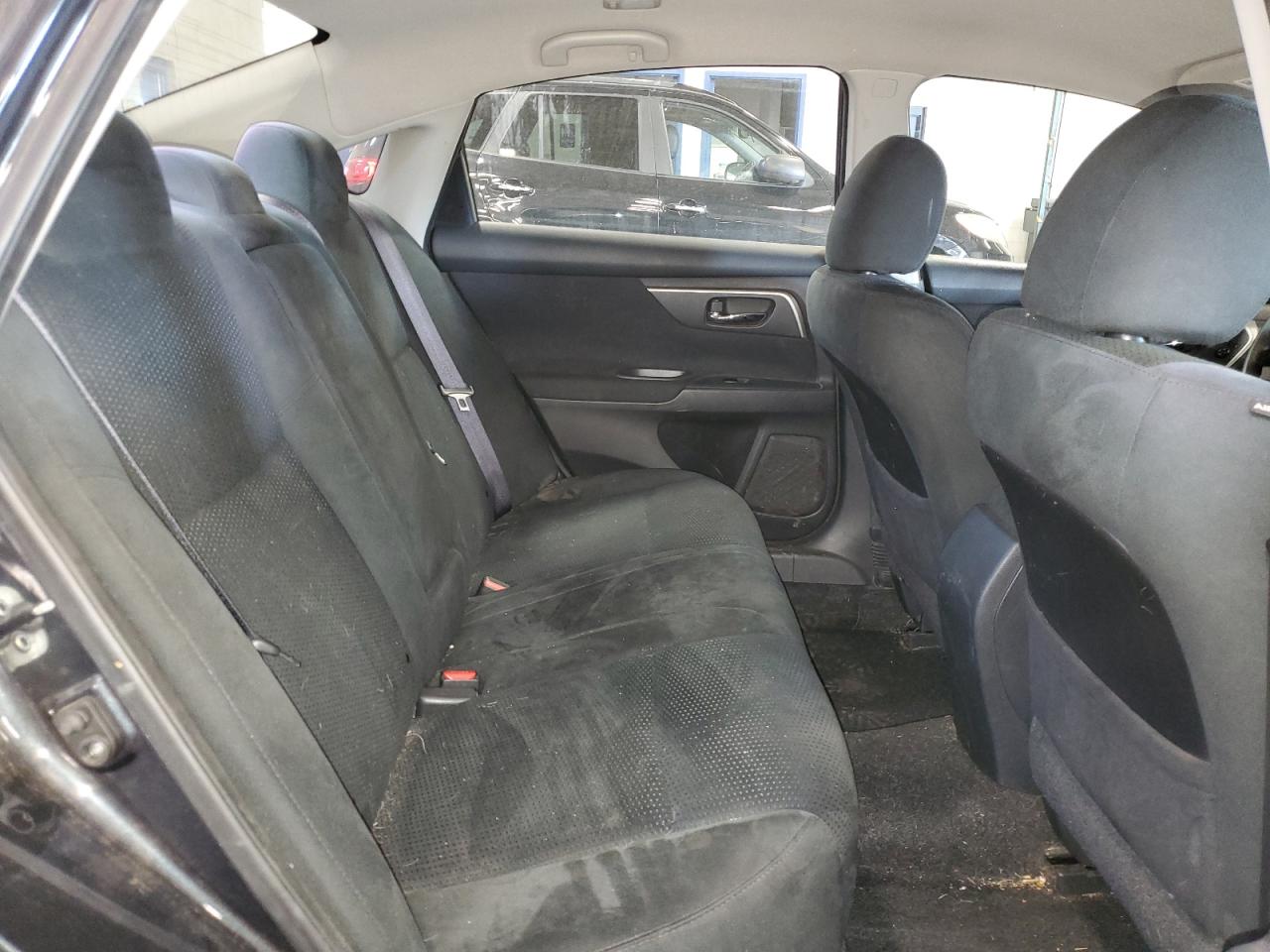 2015 Nissan Altima - Image 10