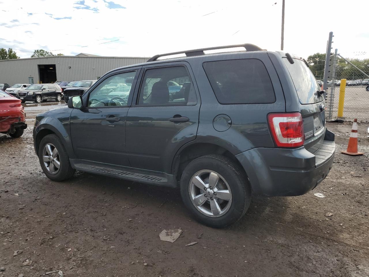 2009 Ford Escape - Image 2