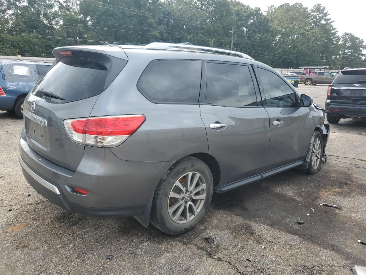 2015 Nissan Pathfinder - Image 3